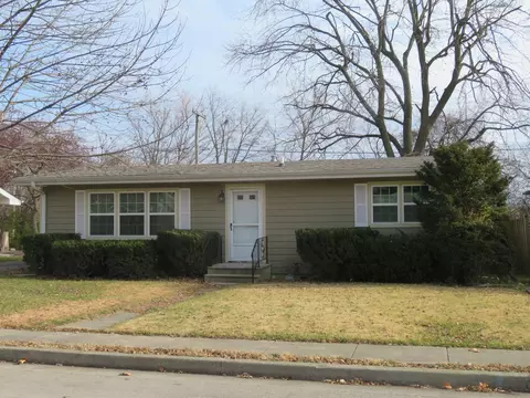 17 Lynwood Dr, Morris, IL 60450