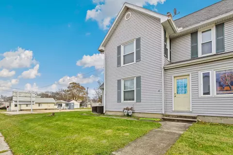1401 E 4th St, Sterling, IL 61081
