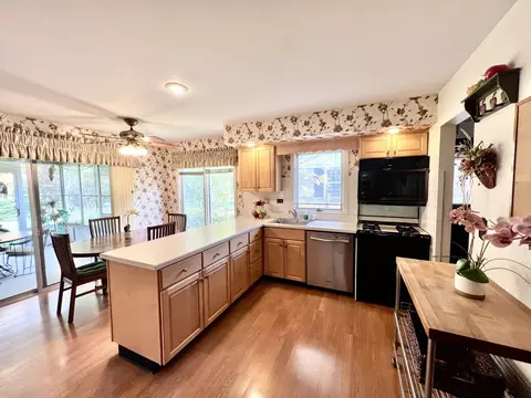 2860 White Pine Dr, Northbrook, IL 60062 photo 13
