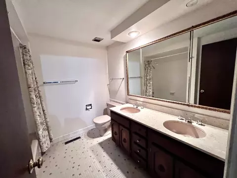 2860 White Pine Dr, Northbrook, IL 60062 photo 29