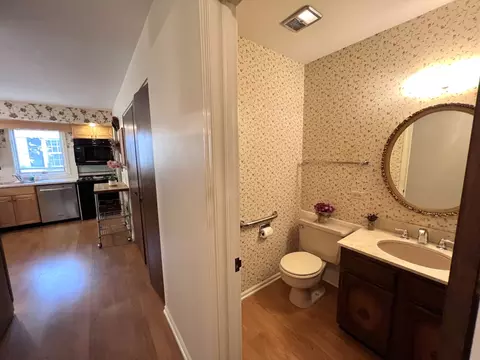 2860 White Pine Dr, Northbrook, IL 60062 photo 12