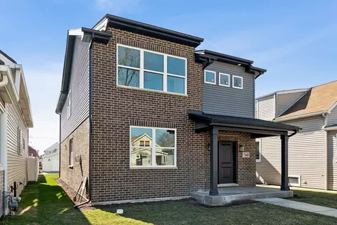 Exterior - 7645 W 65th Pl, Summit, IL 60501 photo 2 of 9