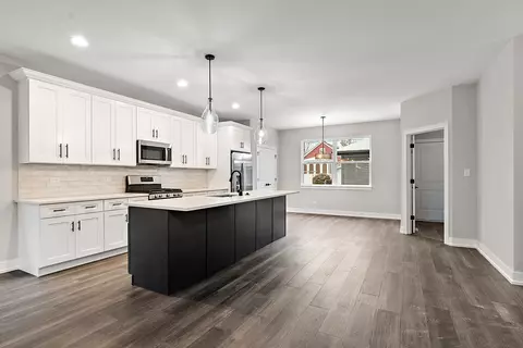 Kitchen - 7645 W 65th Pl, Summit, IL 60501 photo 5 of 5
