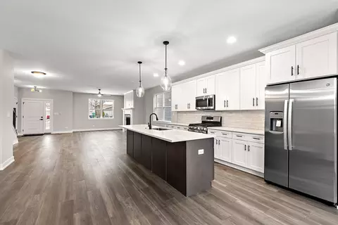 Kitchen - 7645 W 65th Pl, Summit, IL 60501 photo 3 of 5