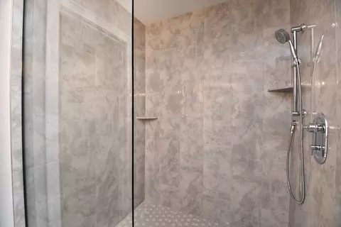 Bath - 7645 W 65th Pl, Summit, IL 60501 photo 3 of 5