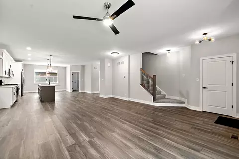 Living - 7645 W 65th Pl, Summit, IL 60501 photo 2 of 3