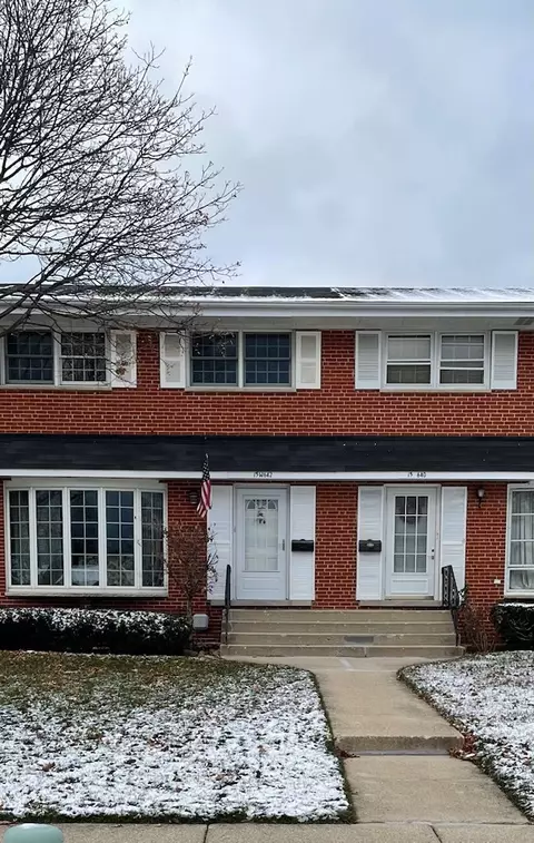 15 W642 Virginia Ln, Elmhurst, IL 60126