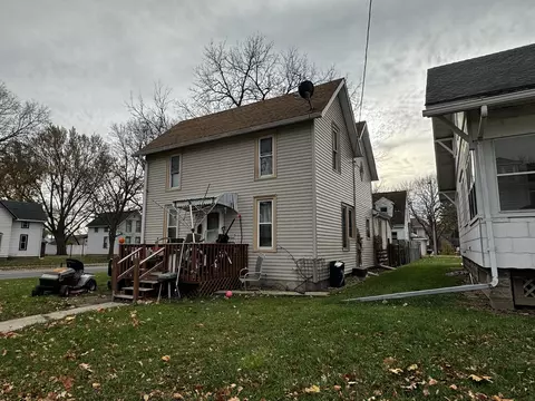 1112 E 3rd St, Sterling, IL 61081 photo 3