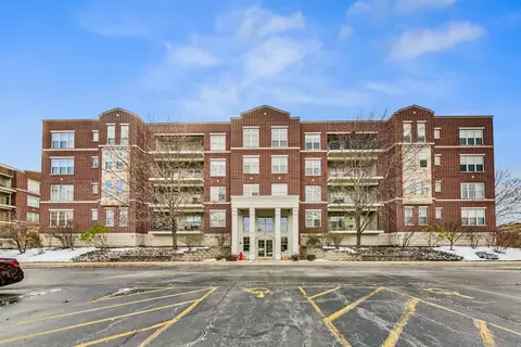 715 Astor Ln #308, Wheeling, IL 60090