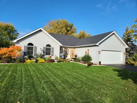 1250 Tara Dr, Woodstock, IL 60098