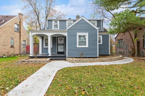 156 W Glen Ln, Riverdale, IL 60827