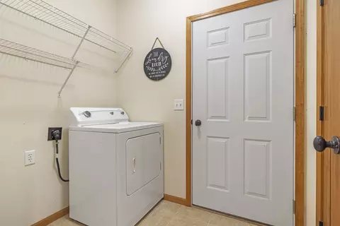 10263 Hawks Pointe Trl, Roscoe, IL 61073 photo 9