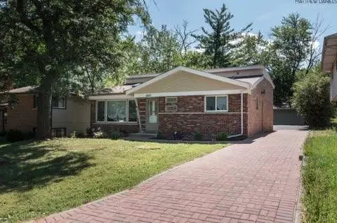 Exterior - 3007 Longfellow Ave, Hazel Crest, IL 60429 photo 2 of 4