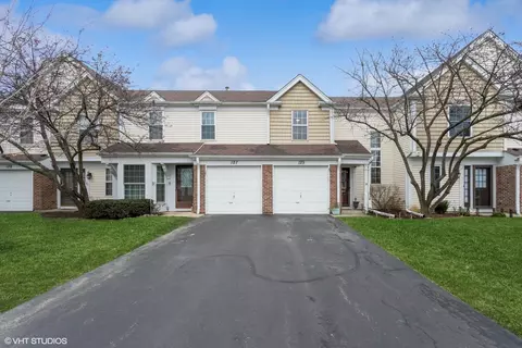 125 N Oltendorf Rd, Streamwood, IL 60107