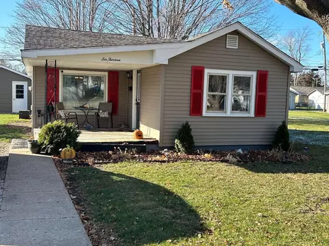 613 Glendale Ave, Tilton, IL 61833
