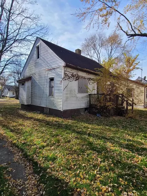 Exterior - 1256 E Chestnut St, Kankakee, IL 60901 photo 4 of 4