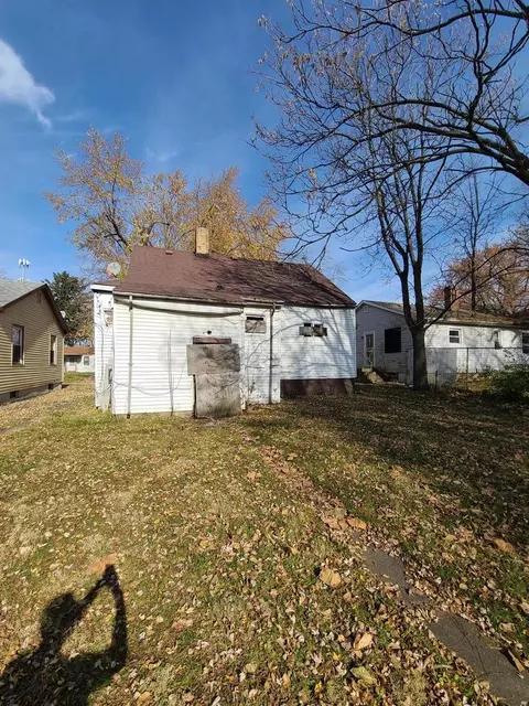 Exterior - 1256 E Chestnut St, Kankakee, IL 60901 photo 2 of 4