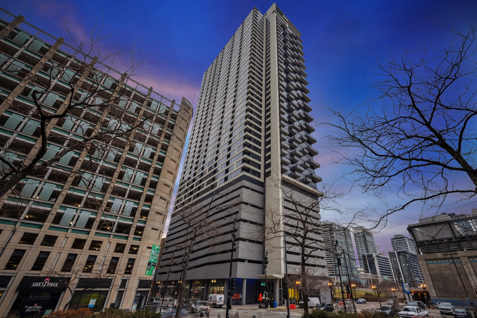 235 W Van Buren St Unit 1412  