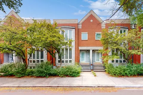 904 S Morgan St, Chicago, IL 60607