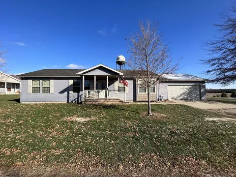 209 E North St, Gifford, IL 61847
