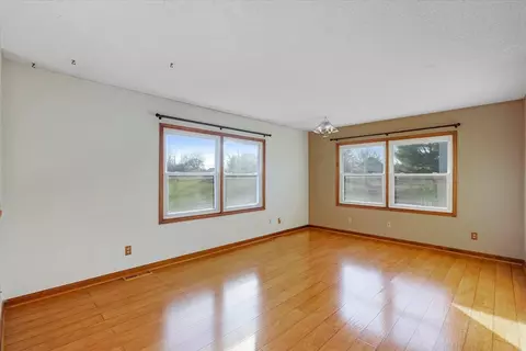 104 W Grant St, Philo, IL 61864 photo 8