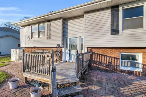 104 W Grant St, Philo, IL 61864 photo 4