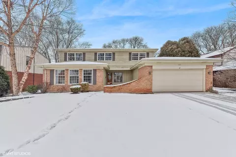 1522 N Beverly Ln, Arlington Heights, IL 60004