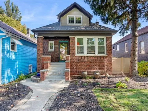 1048 Troost Ave, Forest Park, IL 60130