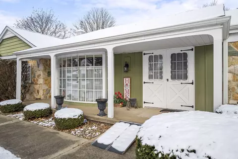 502 Brentwood Dr, Morris, IL 60450 photo 2
