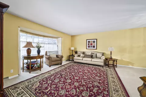 502 Brentwood Dr, Morris, IL 60450 photo 4