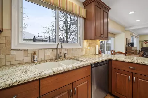 502 Brentwood Dr, Morris, IL 60450 photo 12