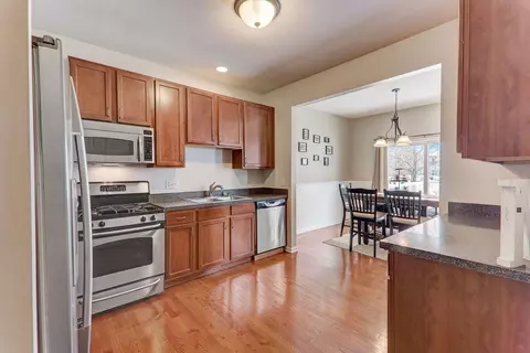 980 Oak Ridge Blvd, Elgin, IL 60120 photo 15