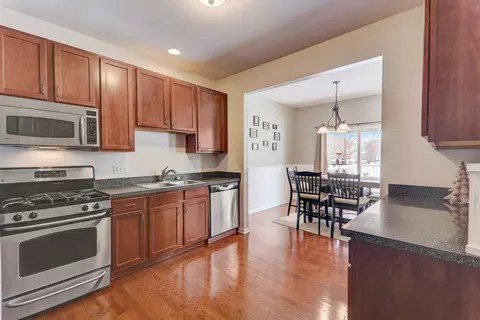 980 Oak Ridge Blvd, Elgin, IL 60120 photo 18