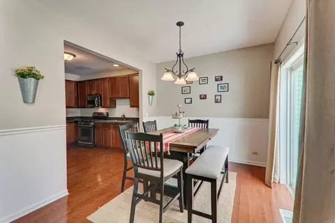 980 Oak Ridge Blvd, Elgin, IL 60120 photo 10