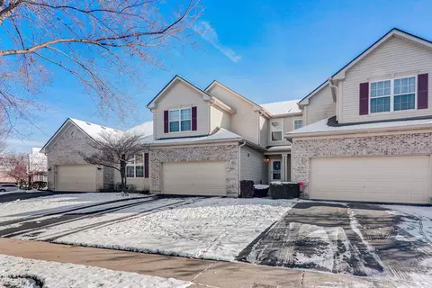 980 Oak Ridge Blvd, Elgin, IL 60120 photo 2