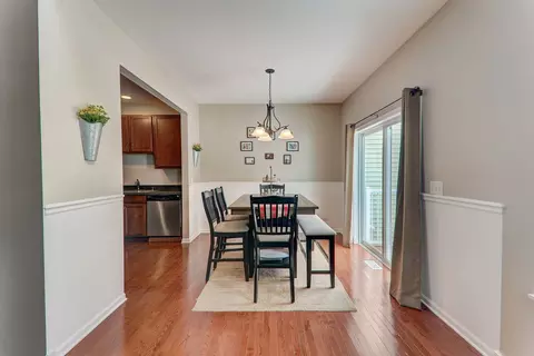 980 Oak Ridge Blvd, Elgin, IL 60120 photo 11