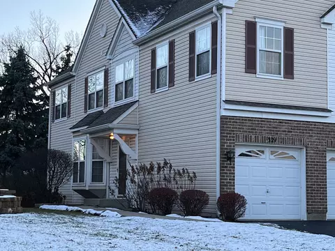 321 Arboretum Dr, Lombard, IL 60148