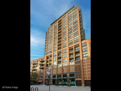 400 W Ontario St #1504, Chicago, IL 60654