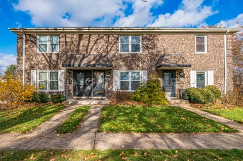 1006 W Saint James St, Arlington Heights, IL 60005