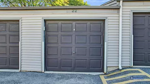 550 E Main St #2E, Barrington, IL 60010 photo 18