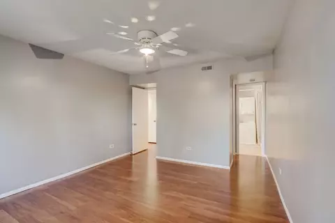 550 E Main St #2E, Barrington, IL 60010 photo 8