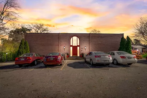 550 E Main St #2E, Barrington, IL 60010