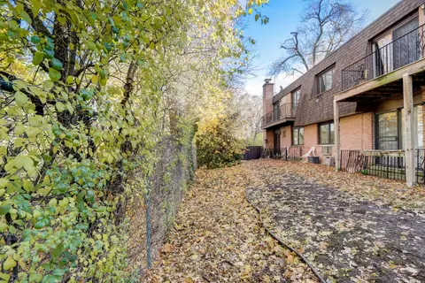 550 E Main St #2E, Barrington, IL 60010 photo 17