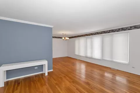 1900 Chippendale Rd, Hoffman Estates, IL 60169 photo 10