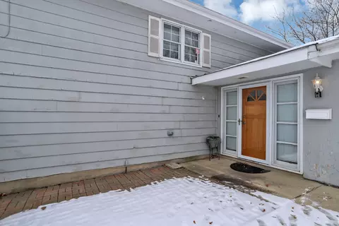1900 Chippendale Rd, Hoffman Estates, IL 60169 photo 5