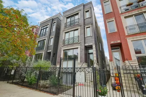 1833 W Iowa St #3, Chicago, IL 60622
