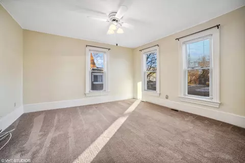 320 Orchard St, Elgin, IL 60123 photo 4