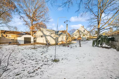 320 Orchard St, Elgin, IL 60123 photo 16