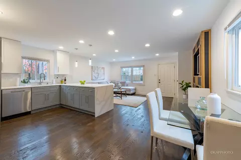 944 E 72nd St, Chicago, IL 60619 photo 8