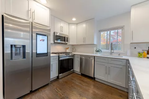 944 E 72nd St, Chicago, IL 60619 photo 11